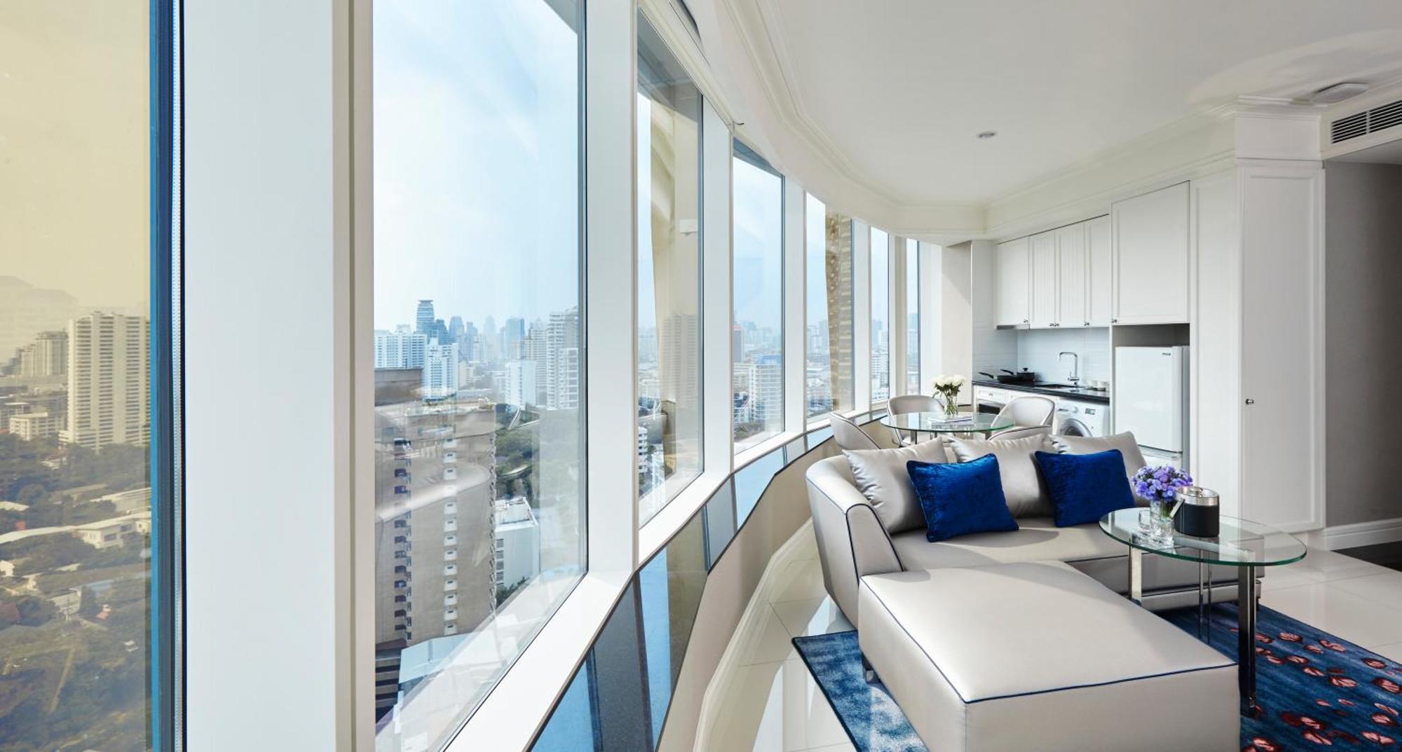 Grande Corner Suite